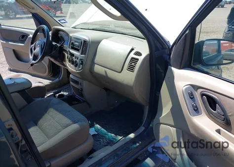 2004 Ford Escape Xlt from USA, damaged, VIN 1FMCU93124KA25708